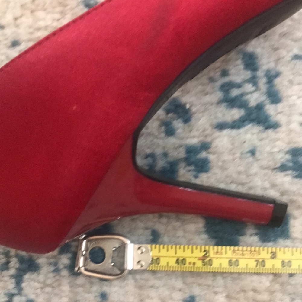 FIONI Red Satin Rosebud Heels 👠 7 - Picture 8 of 10